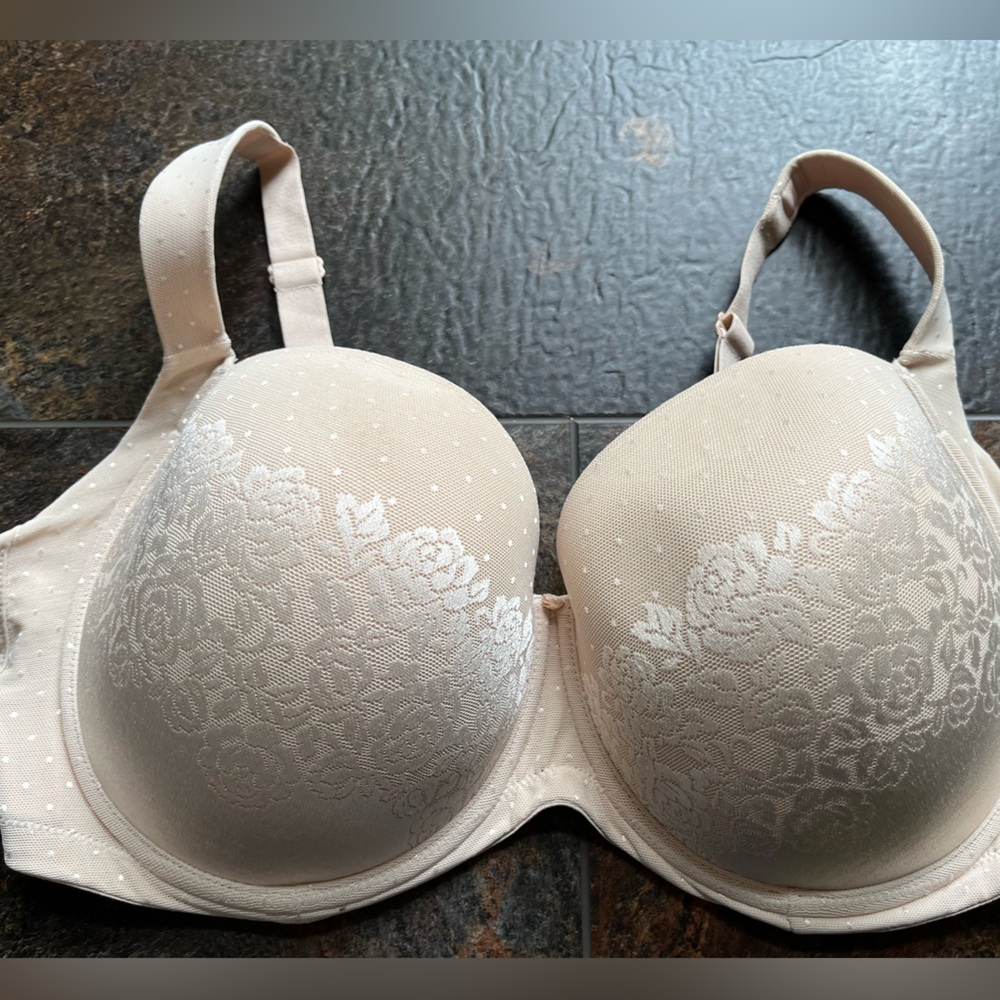 Soma beige Stunning support full coverage underwire bra. Size 40G